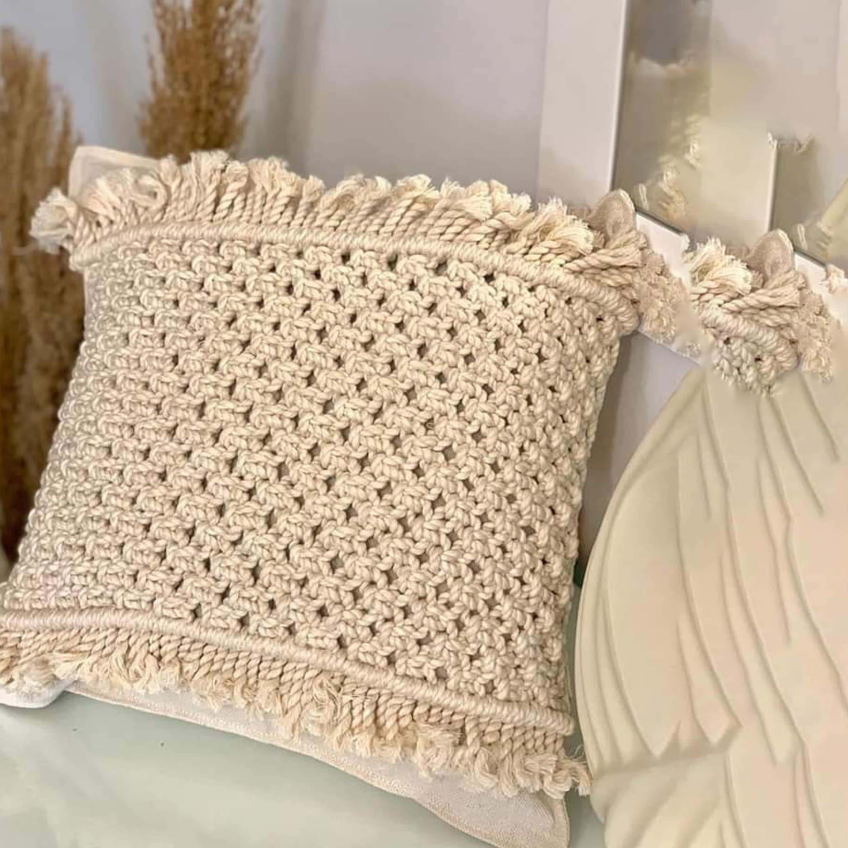 Decorative Macrame De-M14