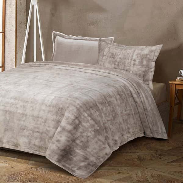 Plush blanket 23