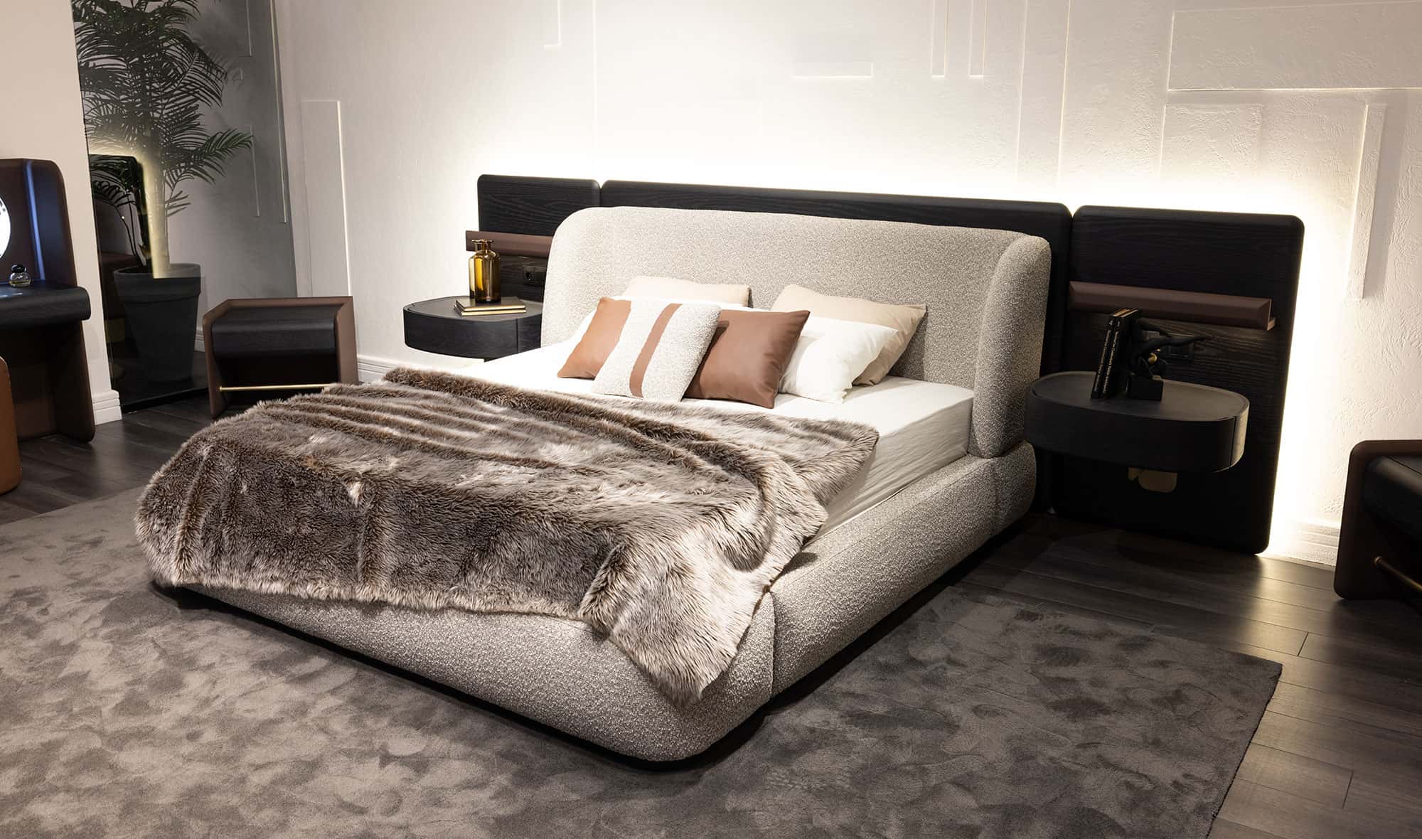 Opra bedroom