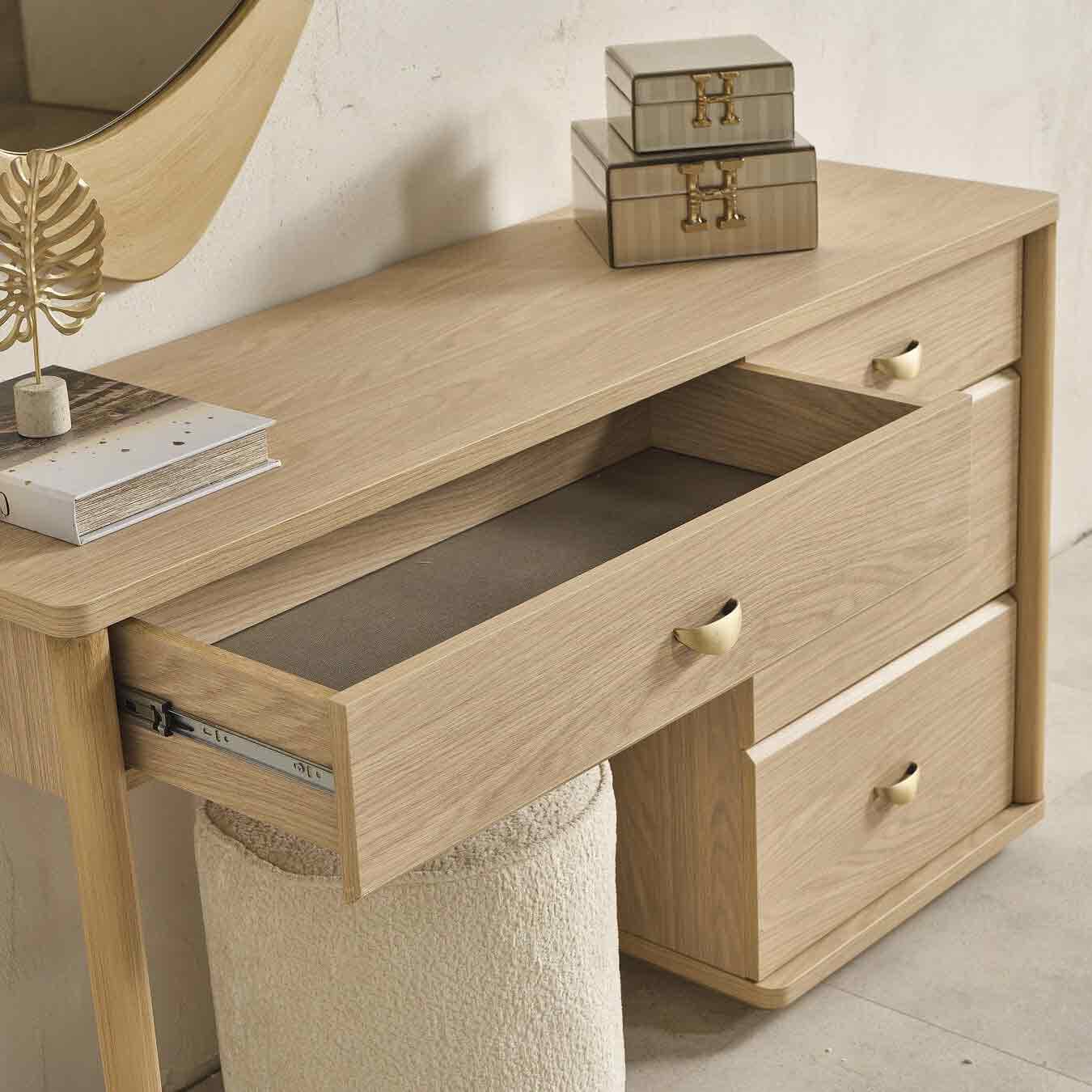The Prestige bedroom dressr 3