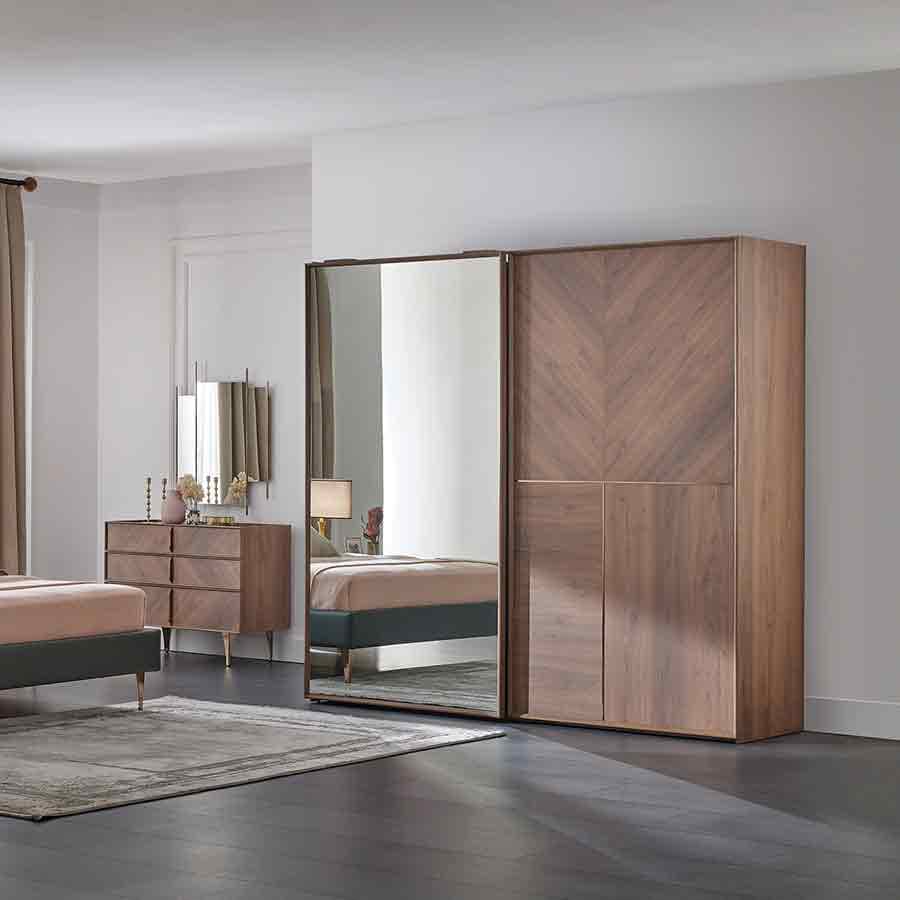 The Regal bedroom Dressr 3